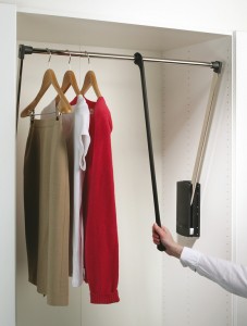 SW04 - Pull Down Rail    